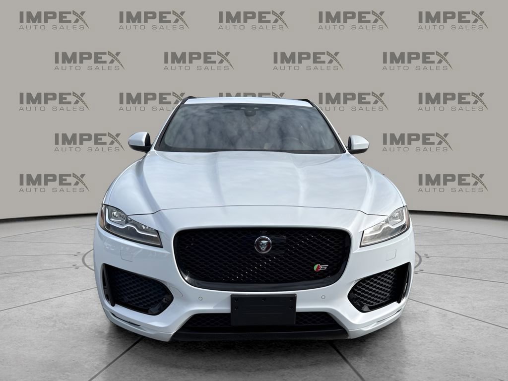 Used 2018 Jaguar F-PACE S image 8