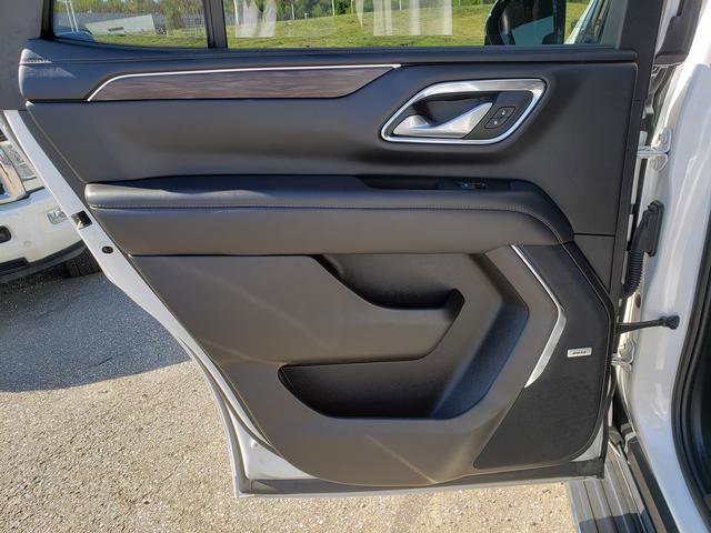 Used 2022 Chevrolet Tahoe LT w/ Luxury Package image 13