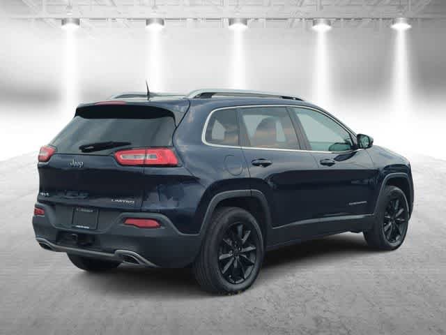 Used 2016 Jeep Cherokee Limited w/ Luxury Group AWD/4WD image 8
