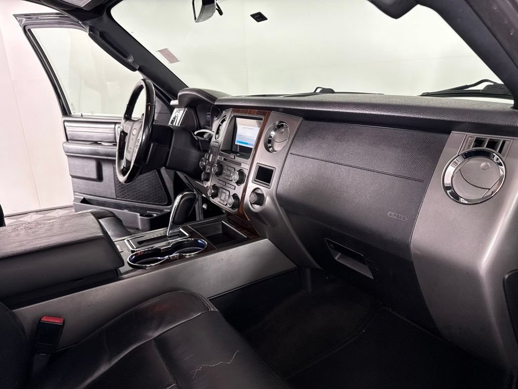 Used 2017 Ford Expedition EL Platinum AWD/4WD image 38