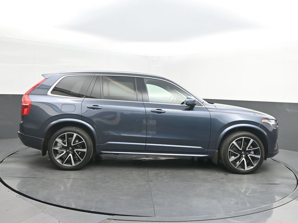 Certified 2022 Volvo XC90 T6 Momentum image 8