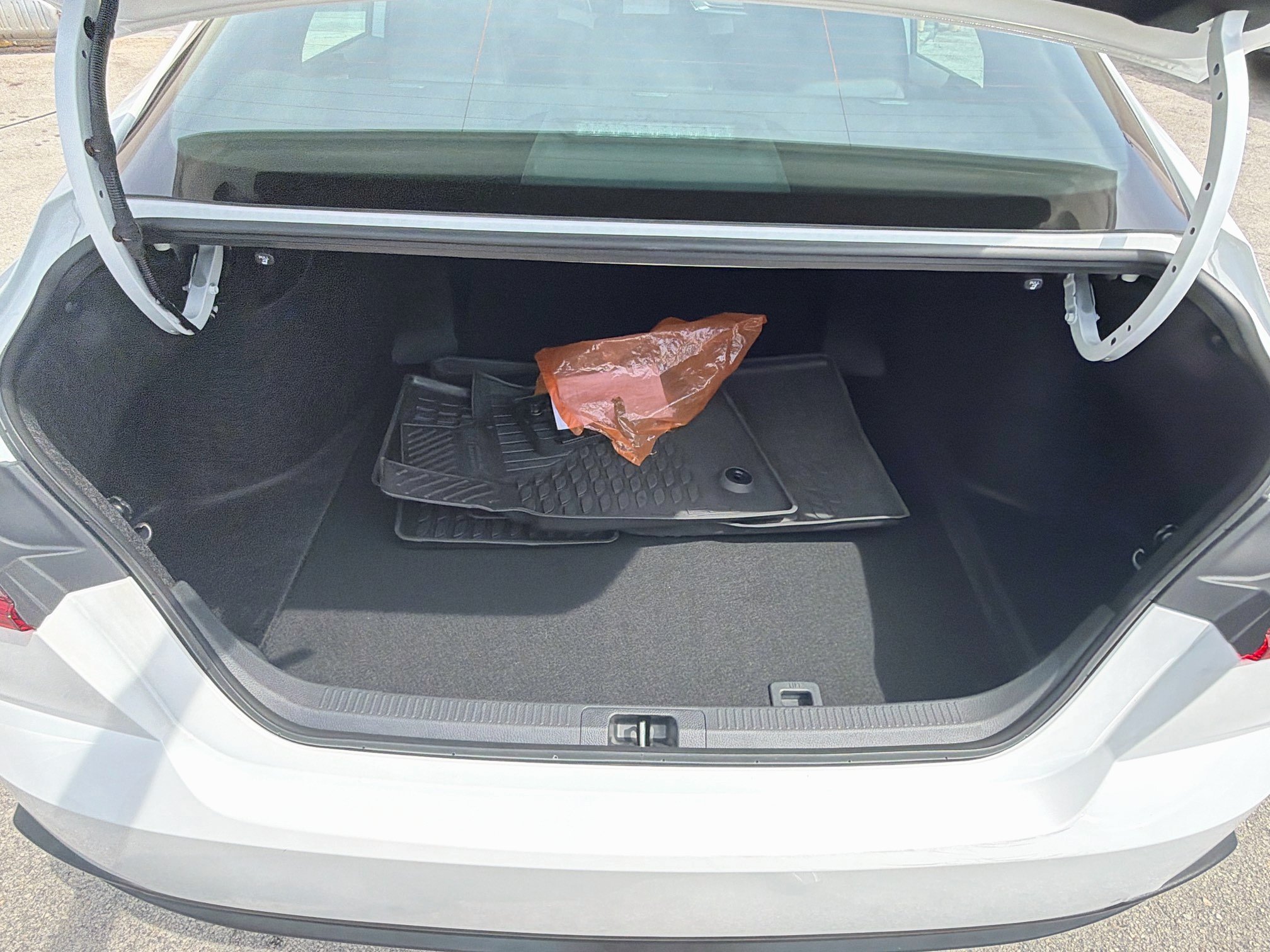 Used 2026 Toyota Camry SE FWD image 26