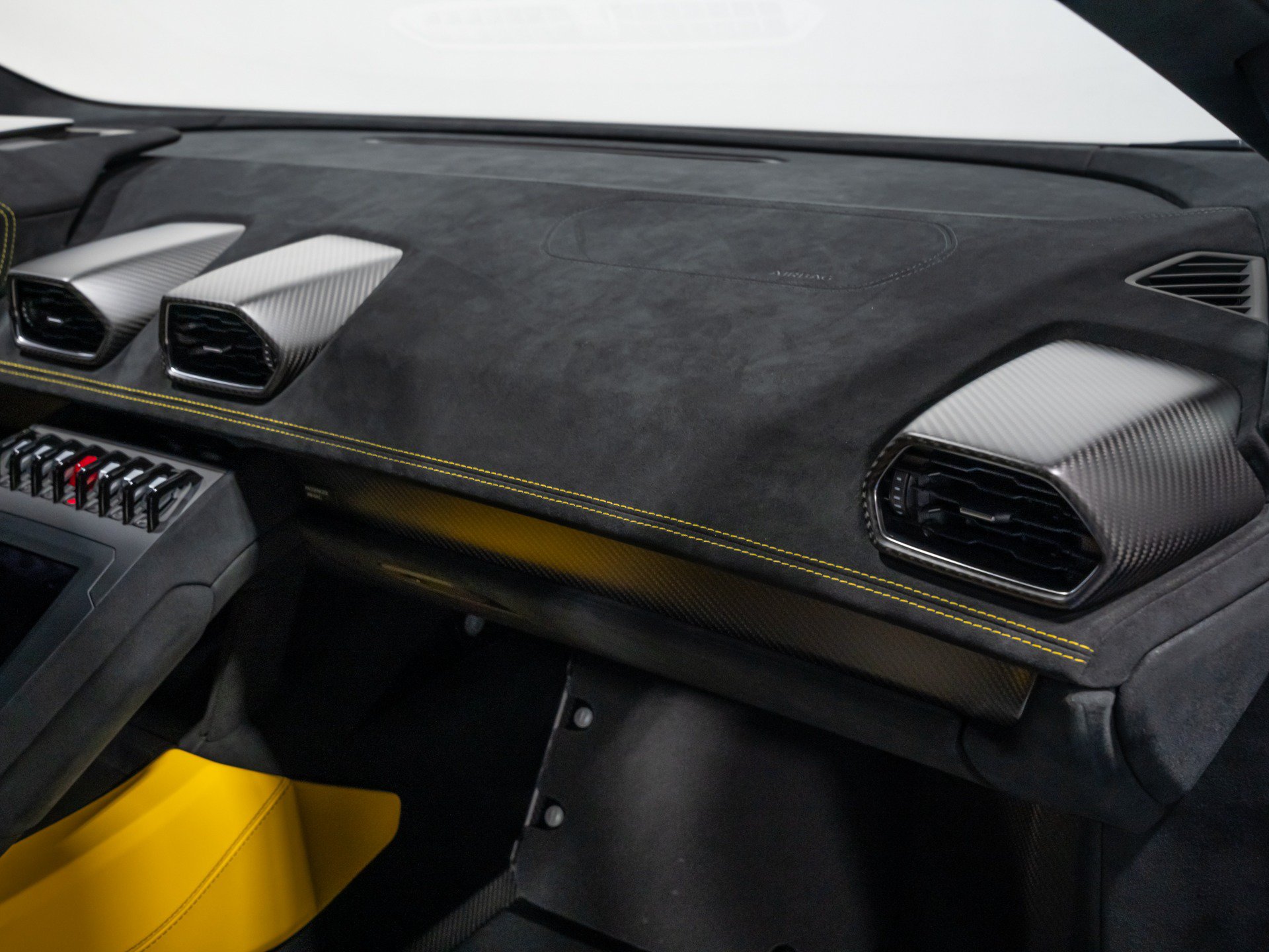 Used 2022 Lamborghini Huracan STO RWD image 64