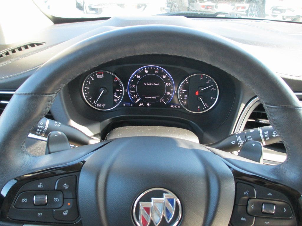 Used 2023 Buick Enclave Avenir image 31