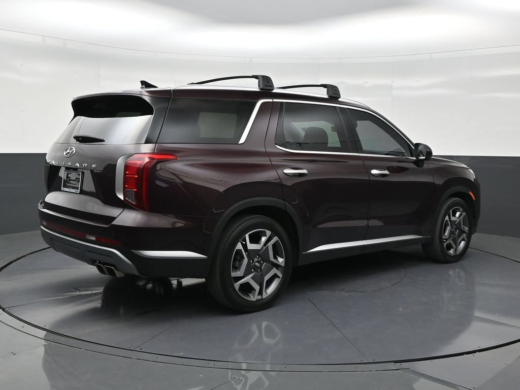Used 2024 Hyundai Palisade SEL w/ Premium Package FWD image 5