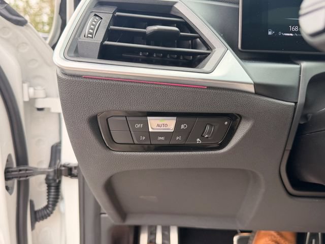 Used 2023 BMW M340i xDrive AWD/4WD image 6