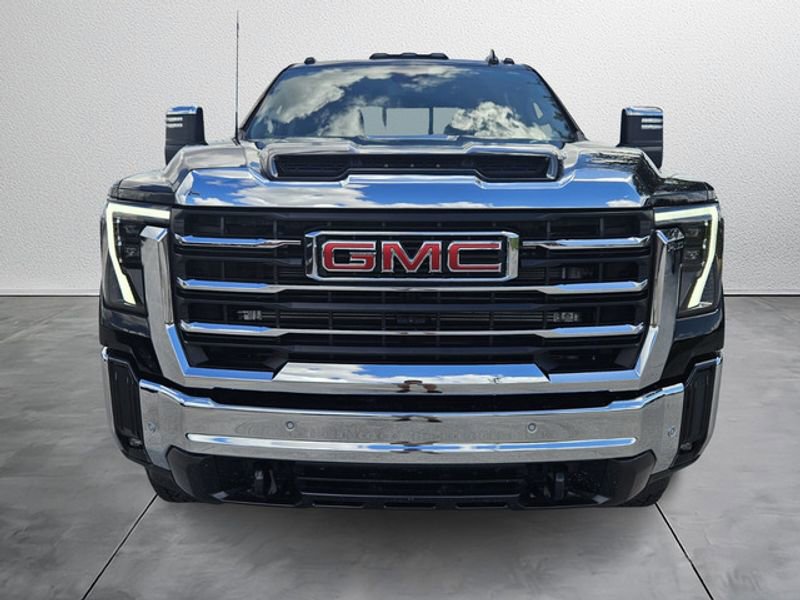 New 2026 GMC Sierra 2500 SLT w/ SLT Premium Package image 8