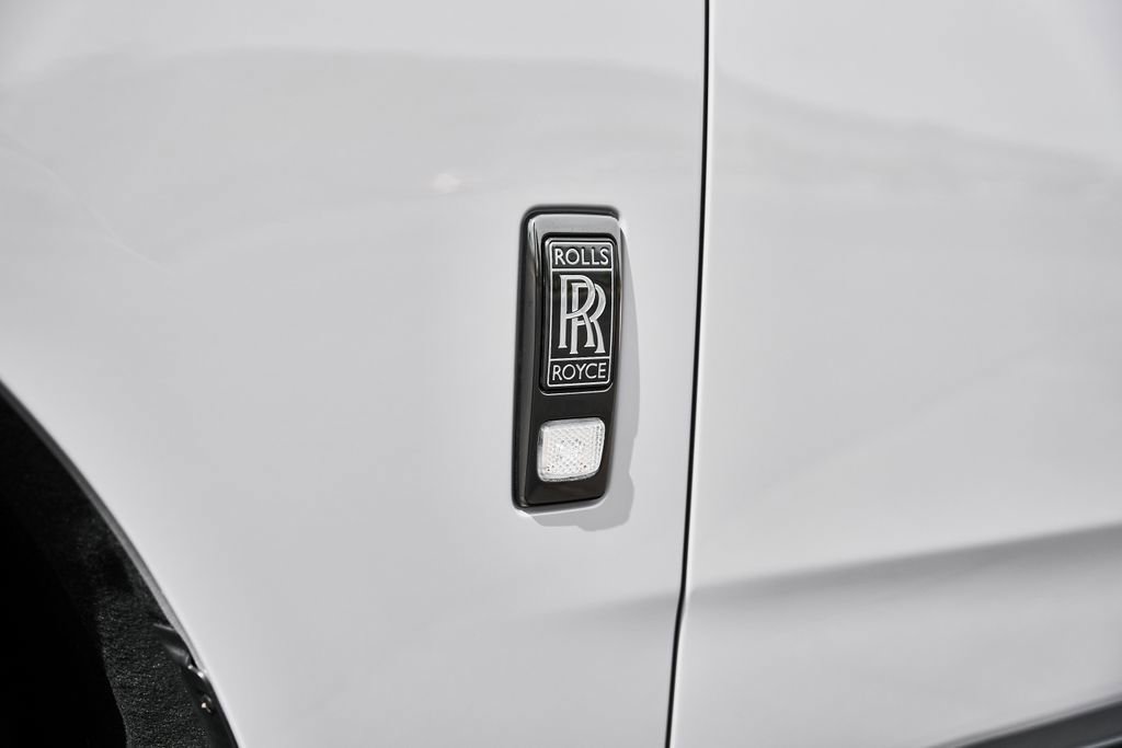 Used 2025 Rolls-Royce Cullinan Black Badge AWD/4WD image 10