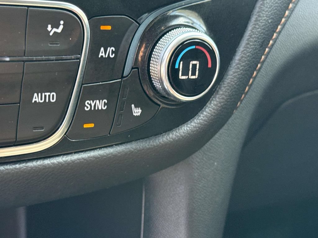 Used 2023 Chevrolet Equinox Premier FWD image 28