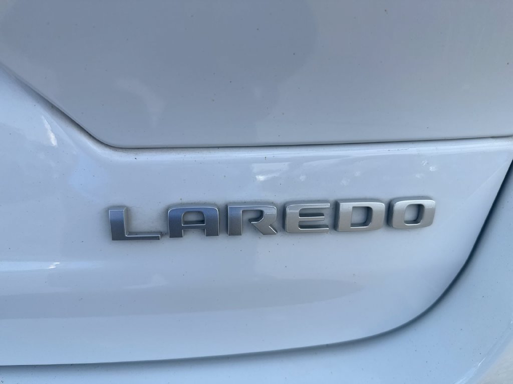 Used 2024 Jeep Grand Cherokee Laredo w/ Luxury Tech Group I AWD/4WD image 25