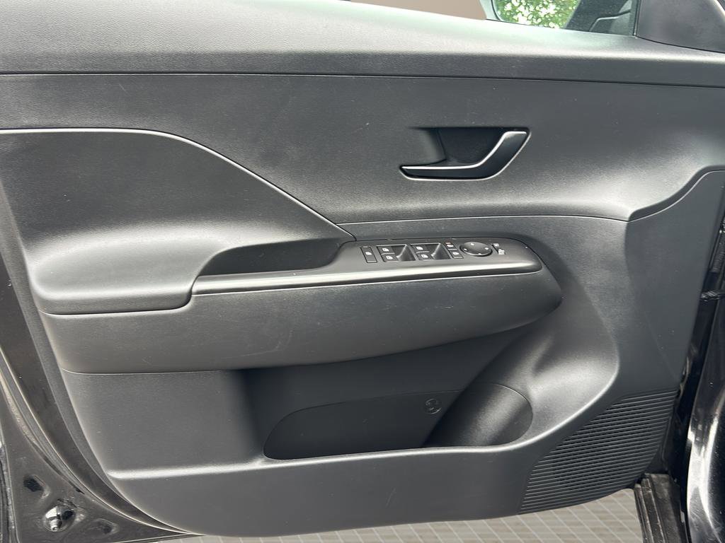 Certified 2024 Hyundai Kona SEL FWD image 11