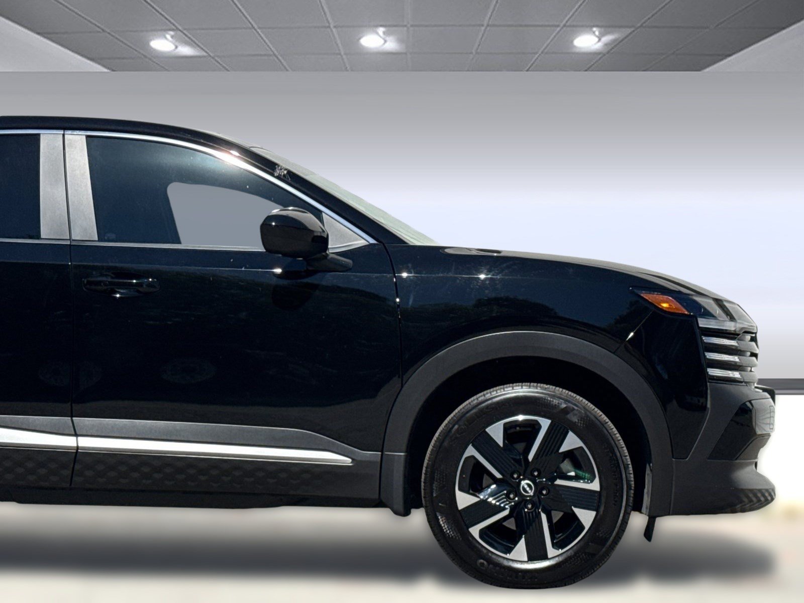 Used 2025 Nissan Kicks SV AWD/4WD image 34