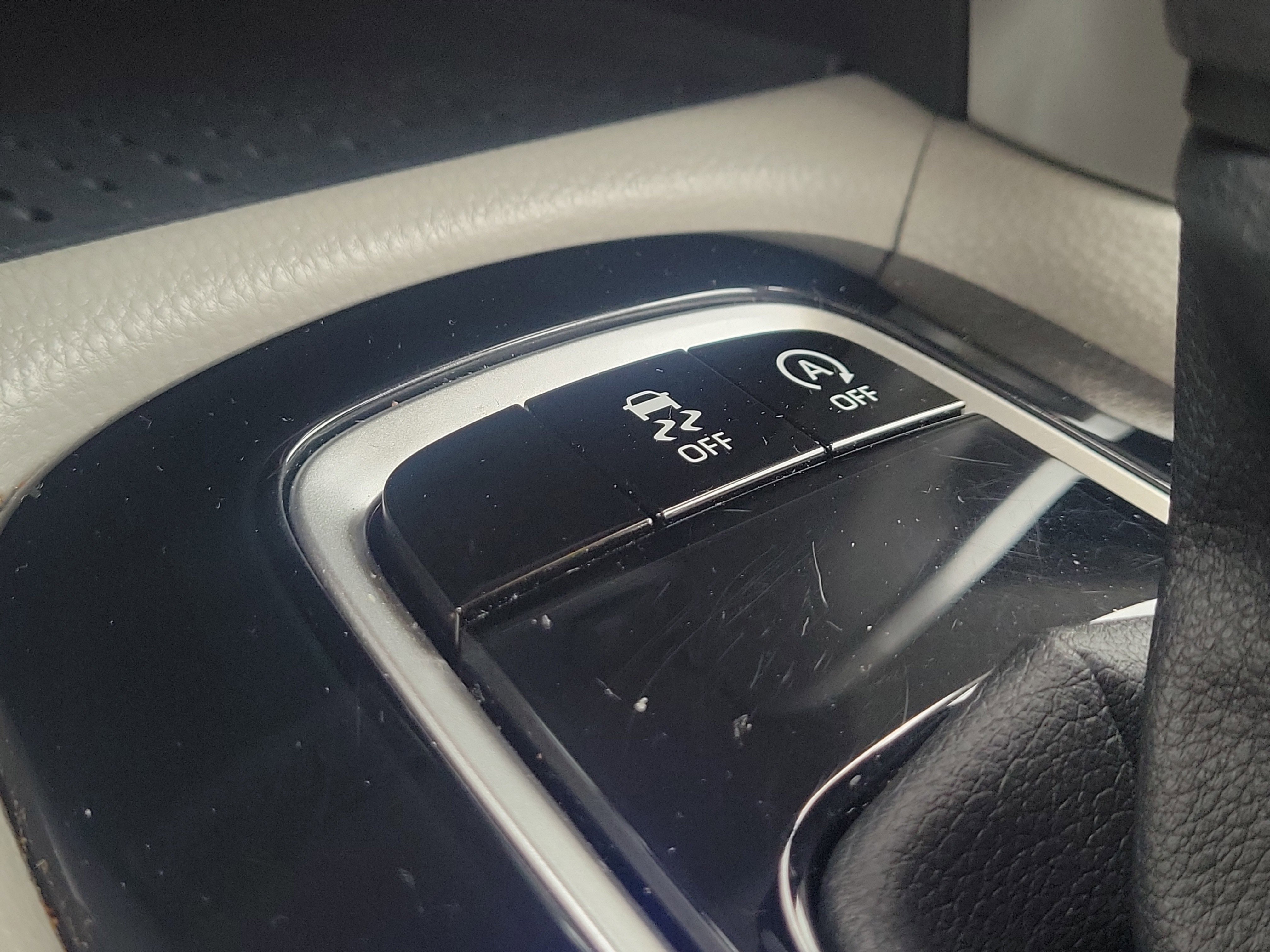 Used 2024 Toyota Corolla Cross L image 30