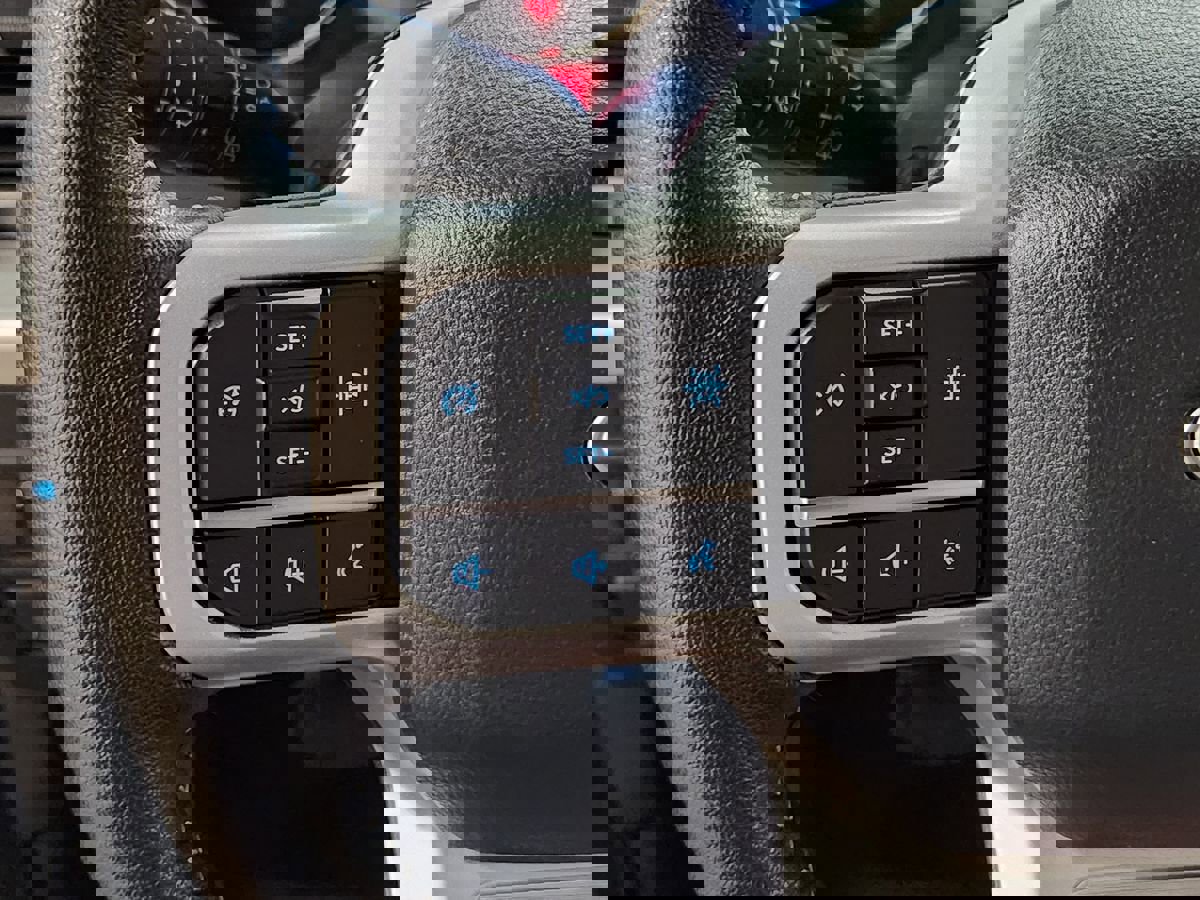 Used 2022 Ford Expedition XLT image 50