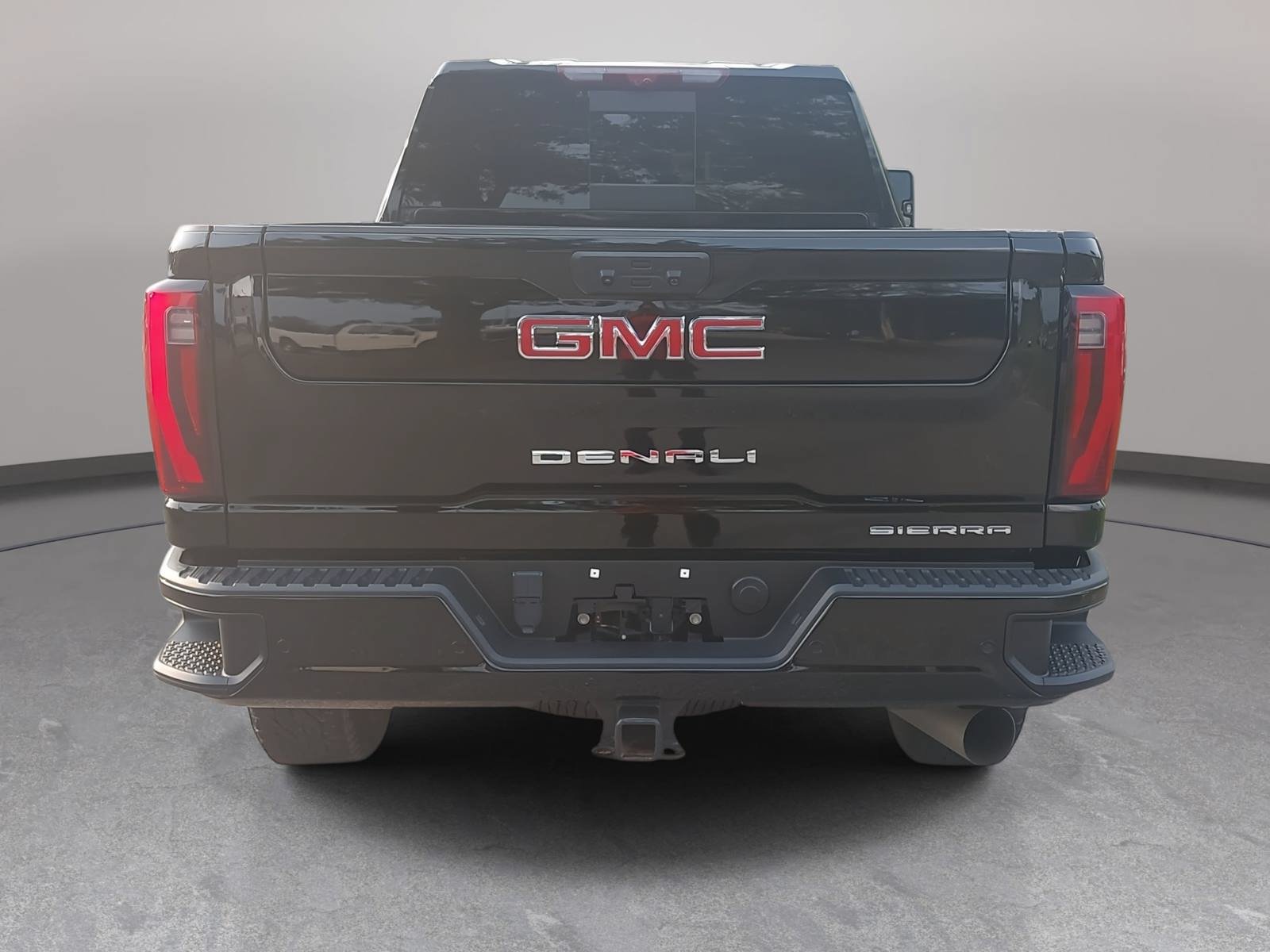 Used 2024 GMC Sierra 2500 Denali w/ Technology Package AWD/4WD image 6