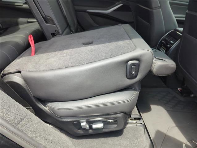 Used 2020 BMW X7 xDrive40i w/ Premium Package AWD/4WD image 25