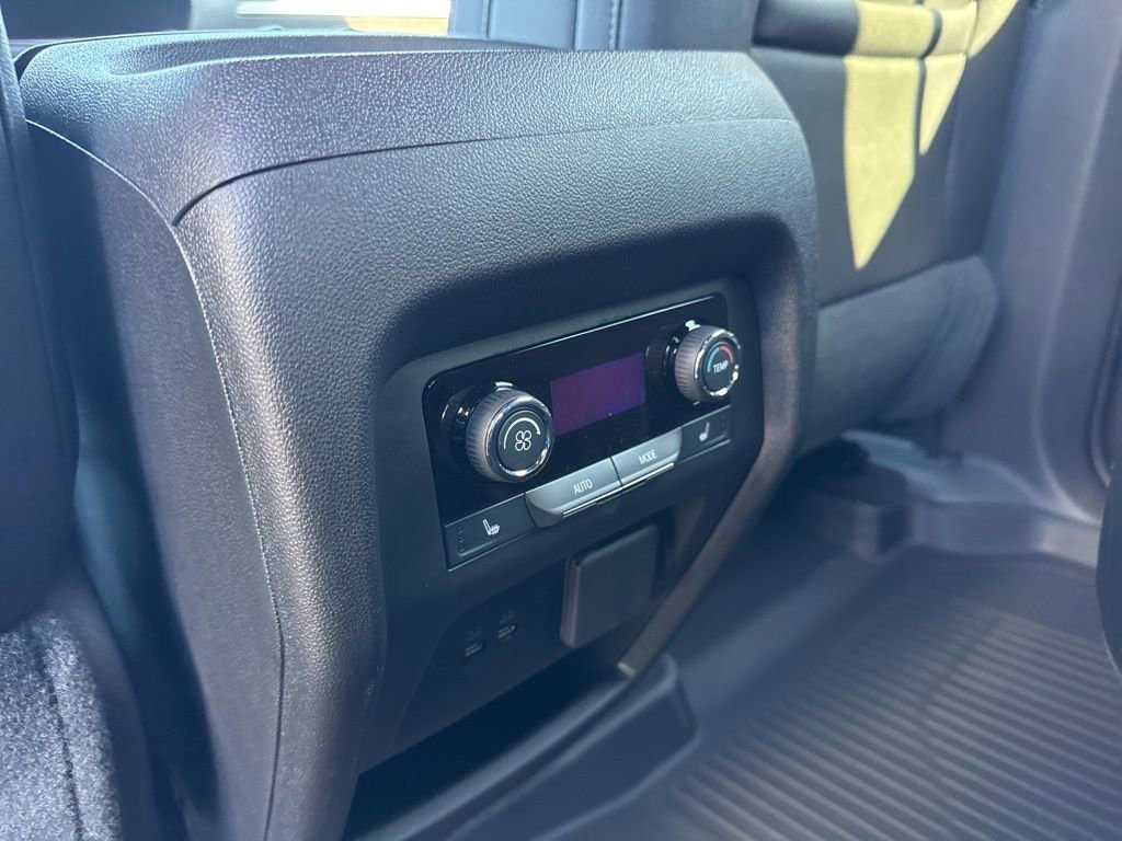 New 2026 Chevrolet Traverse RS w/ LPO, Floor Liner Package image 13