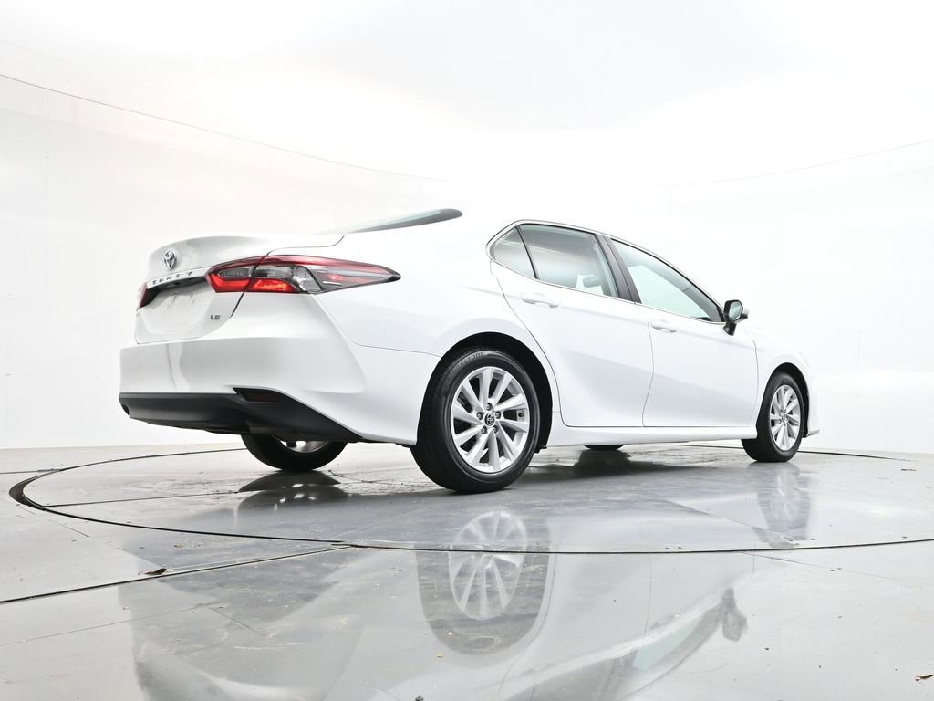 Used 2024 Toyota Camry LE image 33
