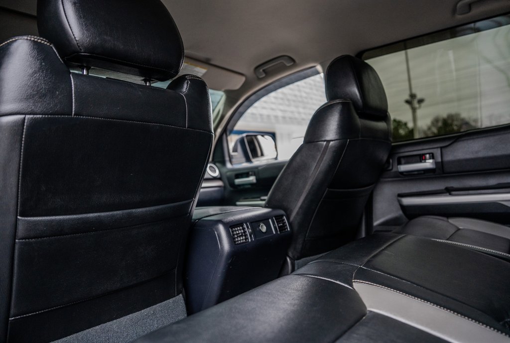 Used 2018 Toyota Tundra SR5 w/ SR5 Upgrade Package image 30