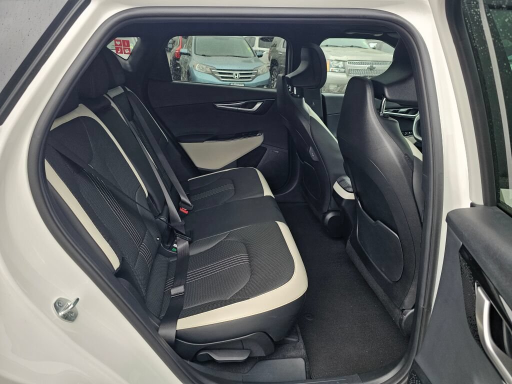 Certified 2024 Kia EV6 GT-Line AWD/4WD image 27