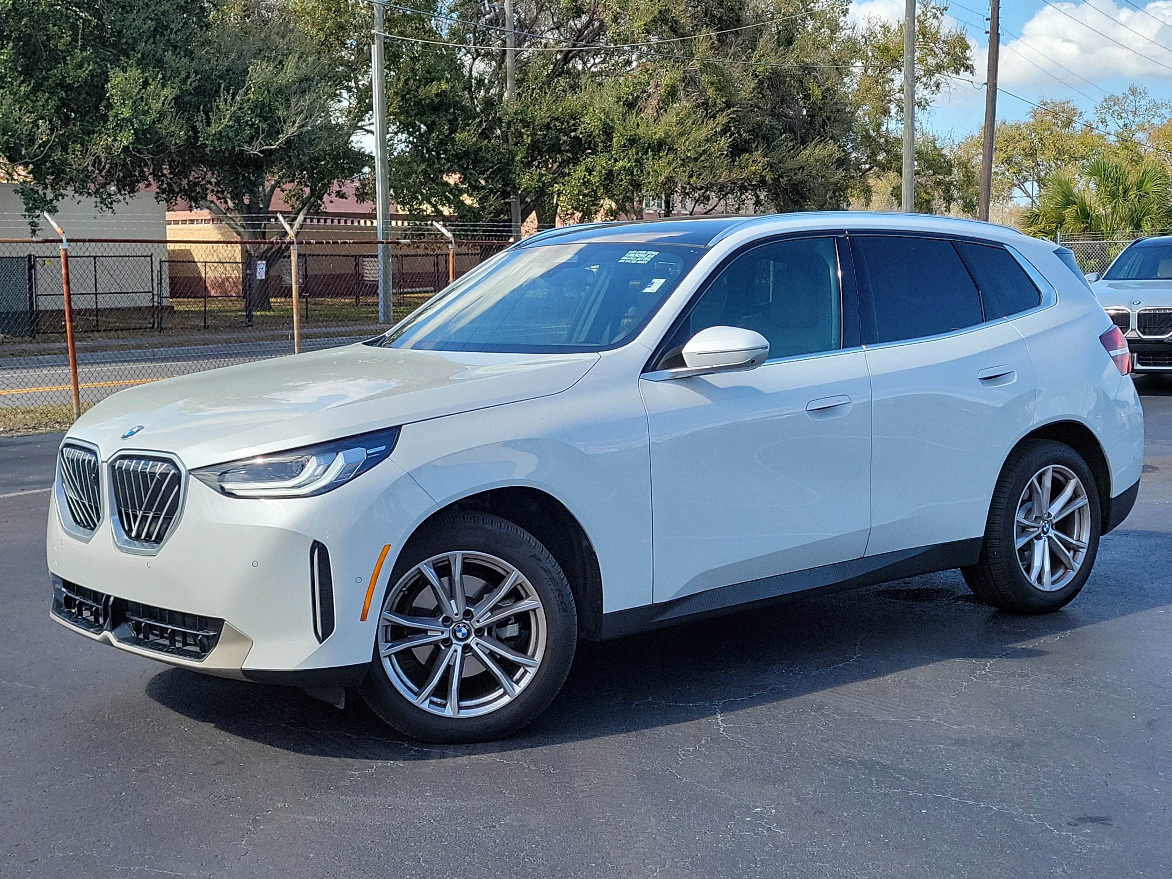 Used 2025 BMW X3 xDrive30i w/ Premium Package image 1