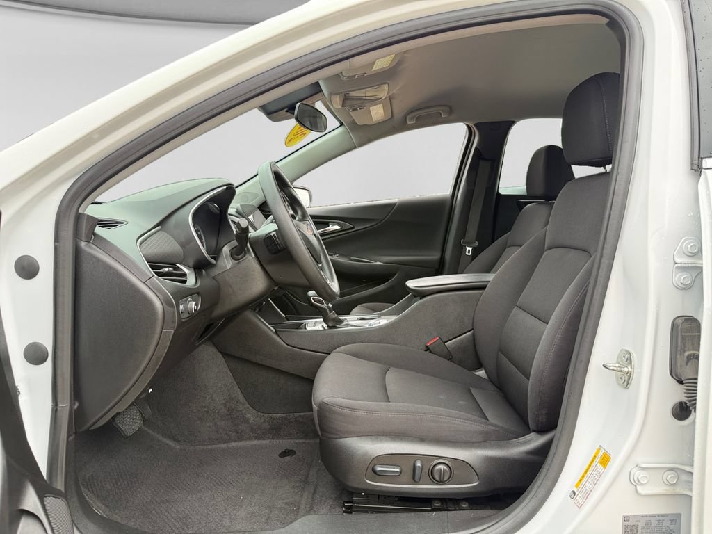 Used 2024 Chevrolet Malibu LT FWD image 20