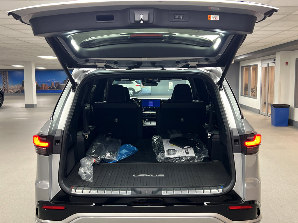 New 2026 Lexus TX 500h AWD w/ Technology Package image 29