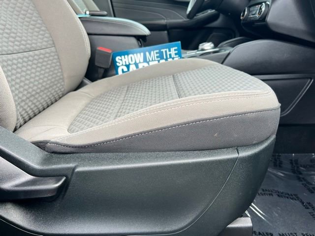 Used 2022 Ford Escape SE image 41