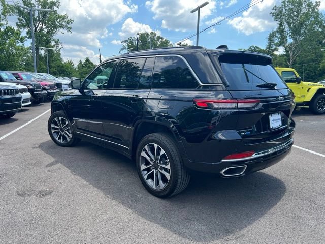 Used 2023 Jeep Grand Cherokee Overland w/ Luxury Tech Group IV AWD/4WD image 34