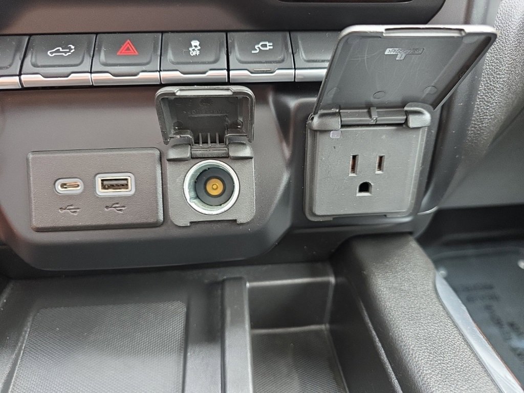 Used 2023 GMC Sierra 3500 Denali w/ Denali Ultimate Package image 36