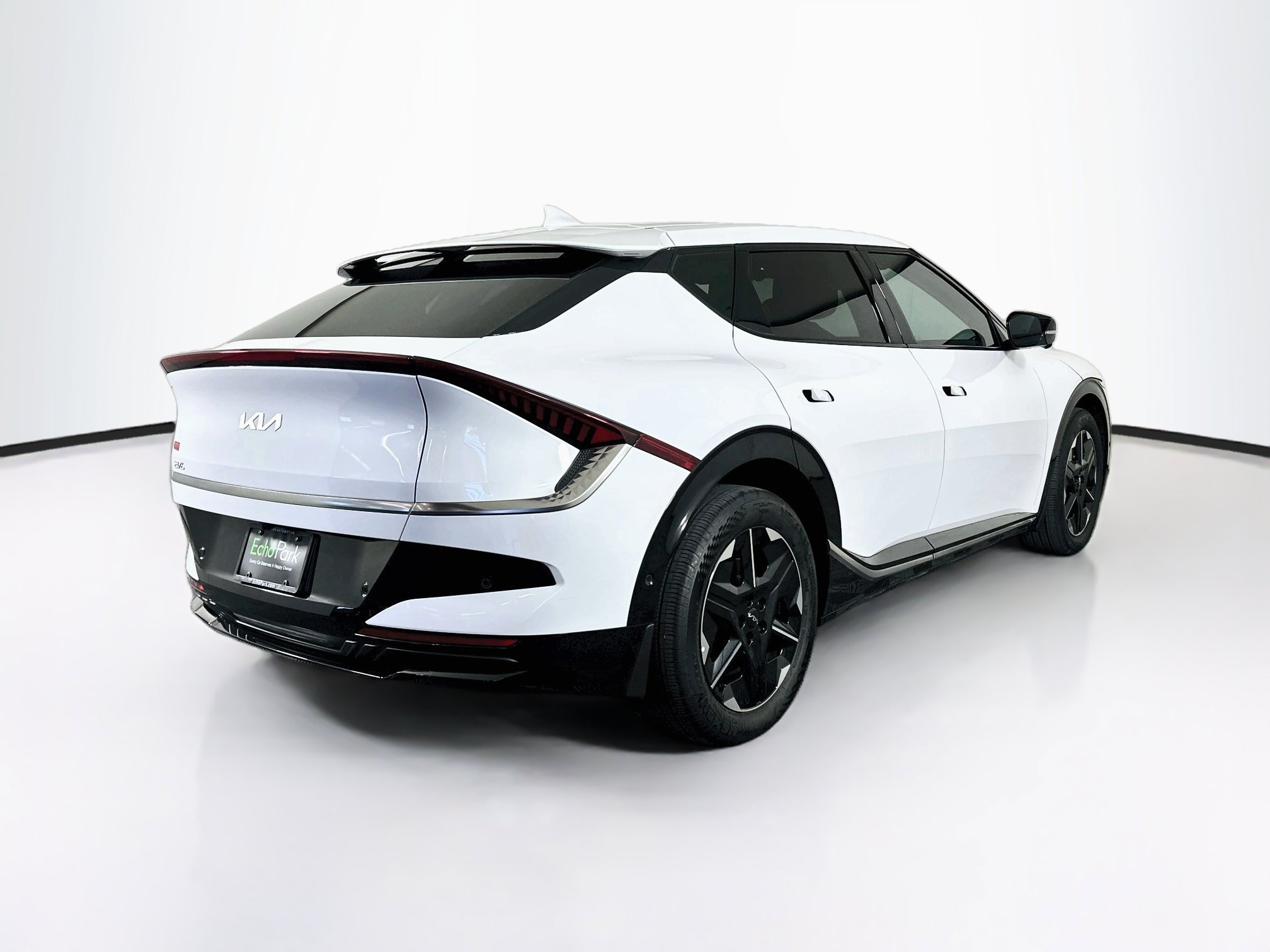 Used 2025 Kia EV6 Wind RWD image 9