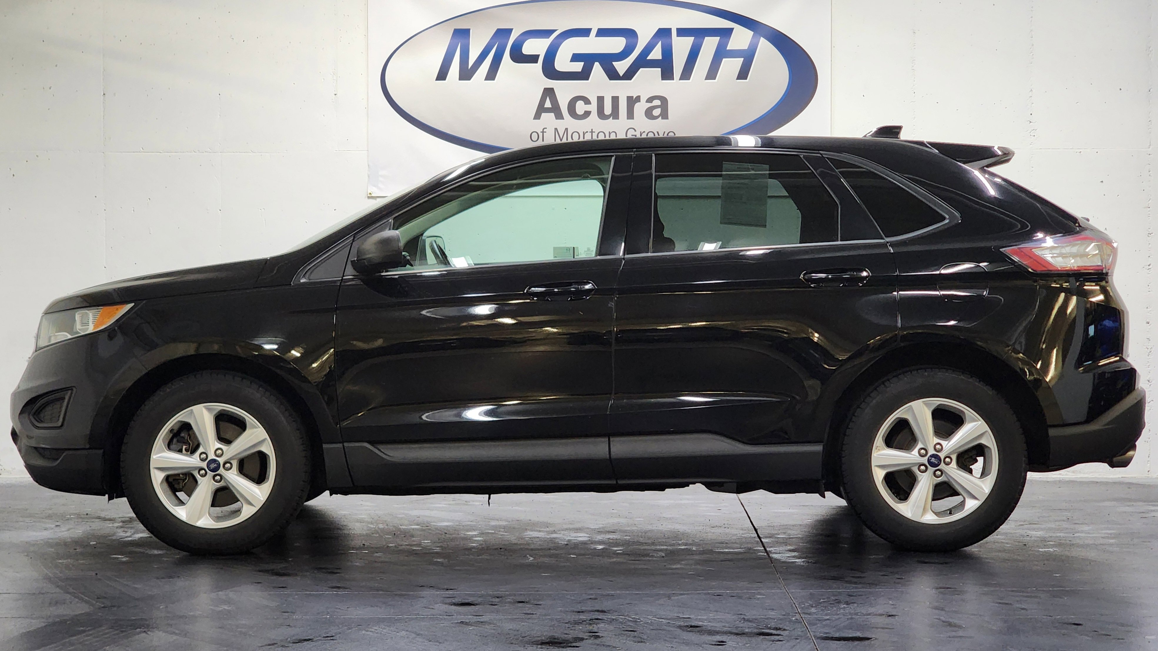 Used 2018 Ford Edge SE image 9
