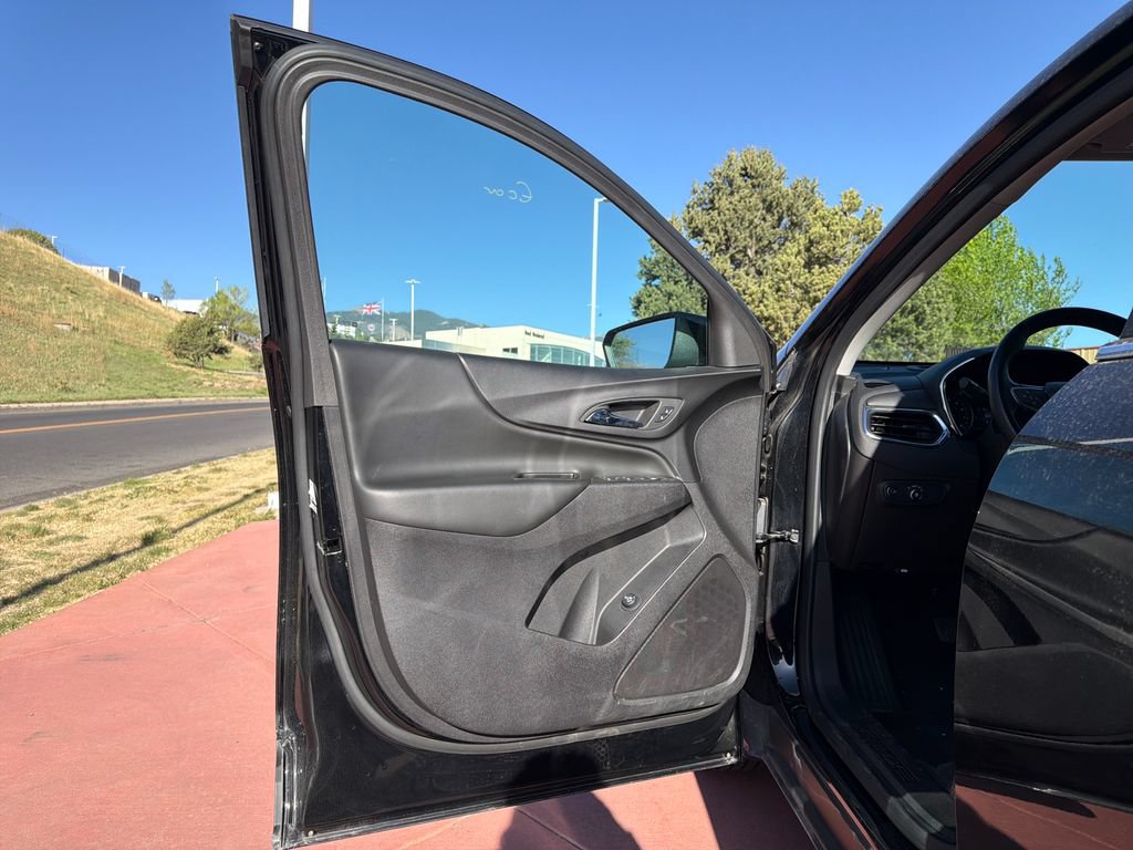 Used 2024 Chevrolet Equinox LT AWD/4WD image 10