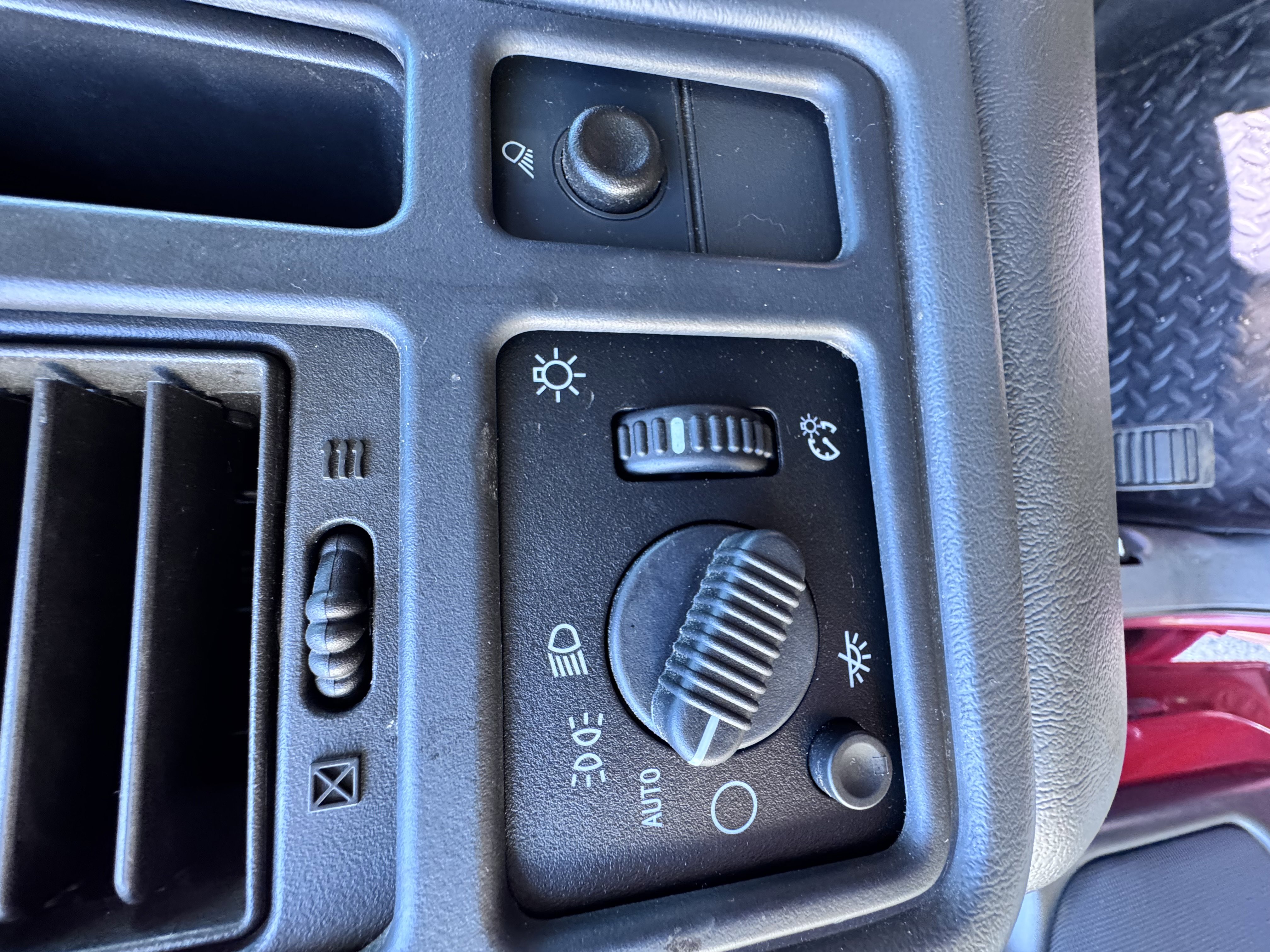 Used 2007 Chevrolet Silverado 1500 LS w/ Chrome Exterior Package AWD/4WD image 15