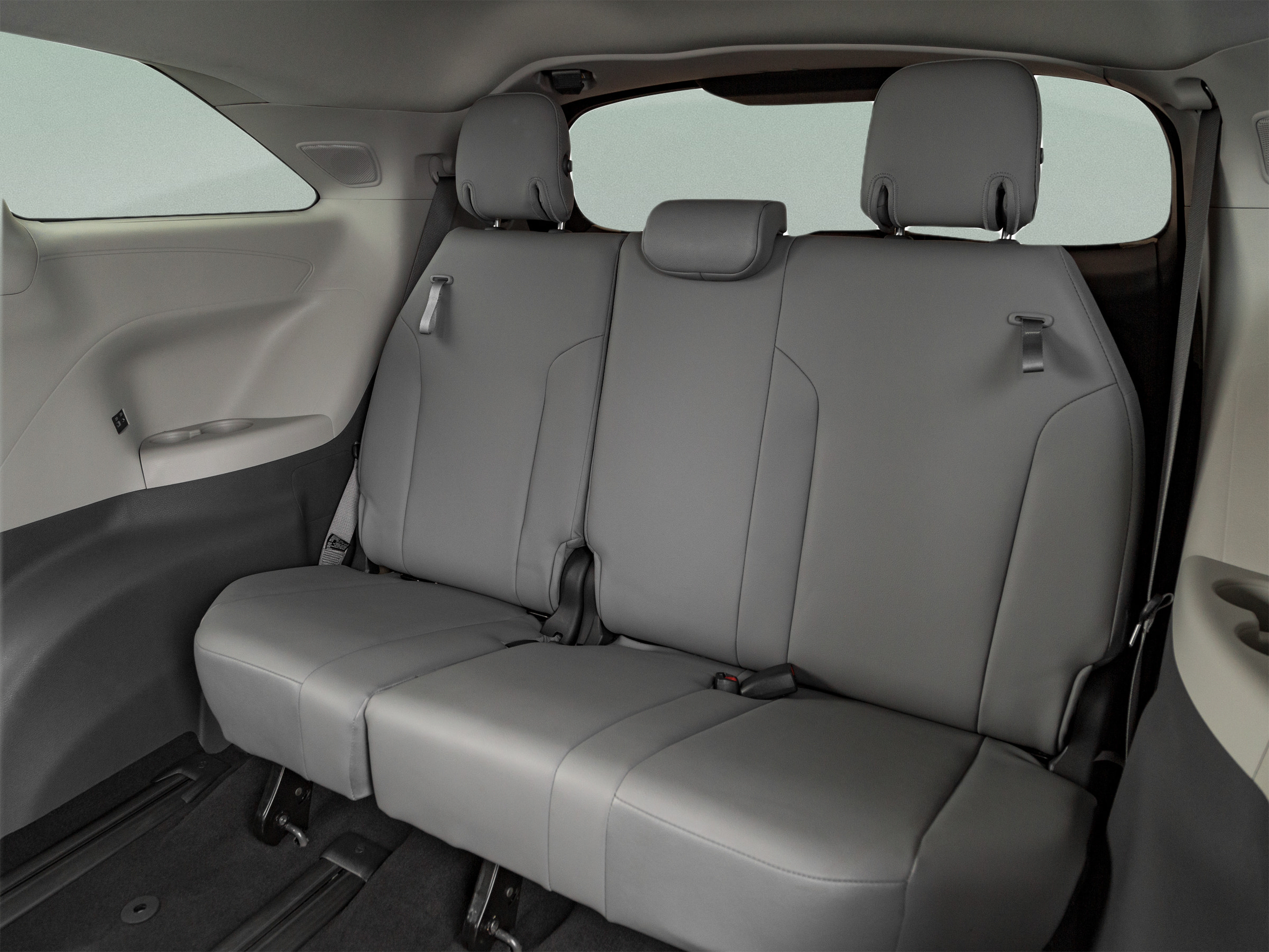 Used 2023 Toyota Sienna XLE FWD image 19