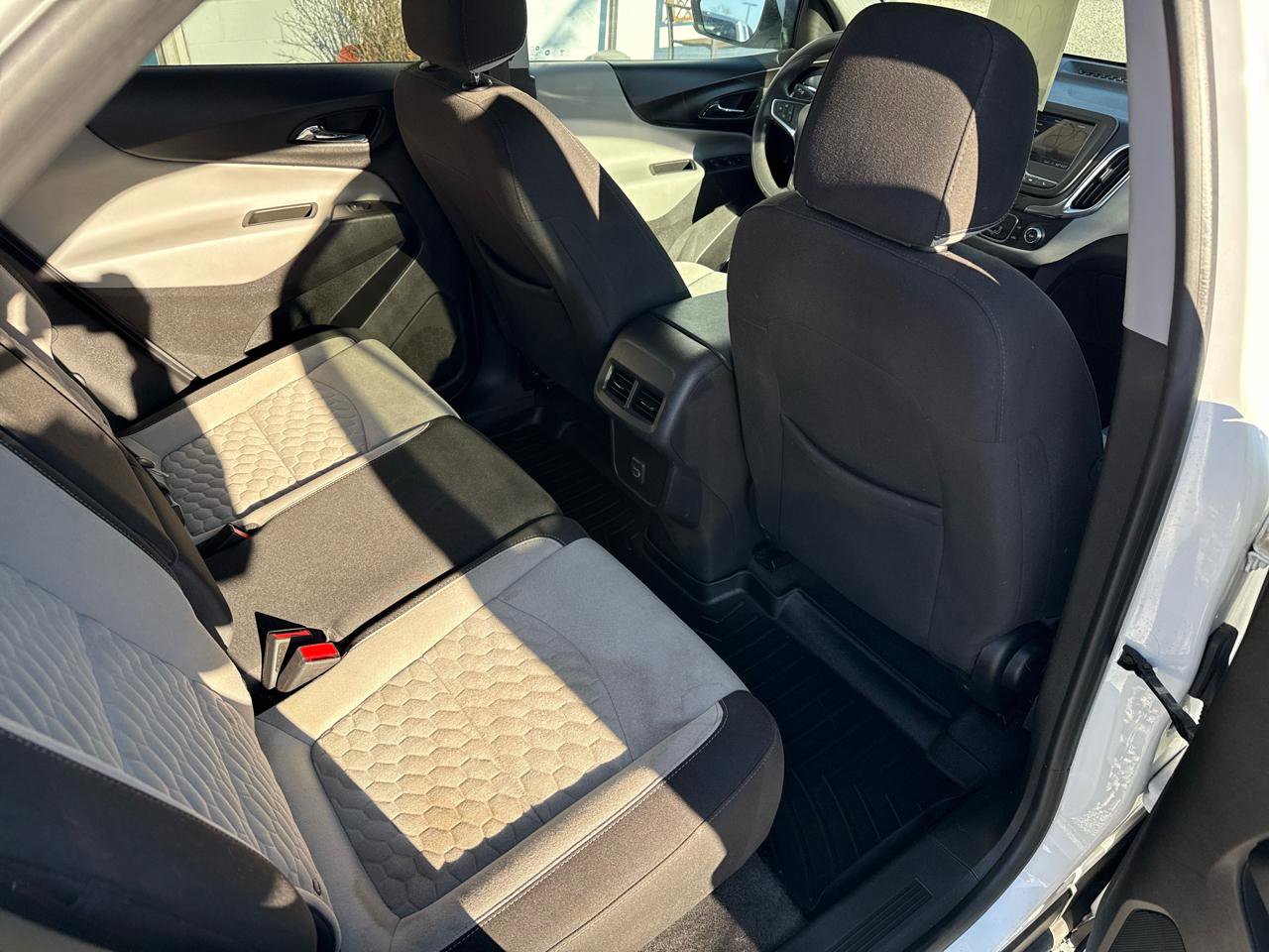 Used 2019 Chevrolet Equinox LT image 21
