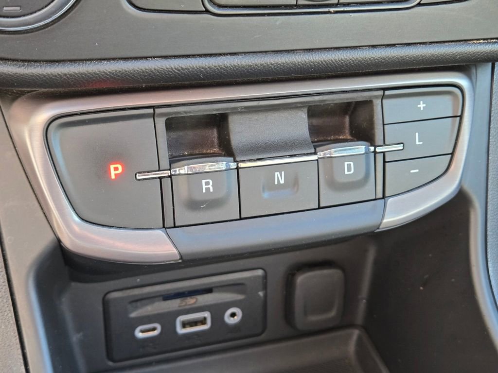 Used 2024 GMC Terrain AT4 AWD/4WD image 28