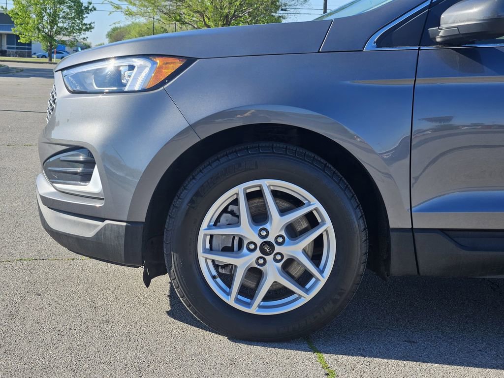 Used 2024 Ford Edge SEL image 6