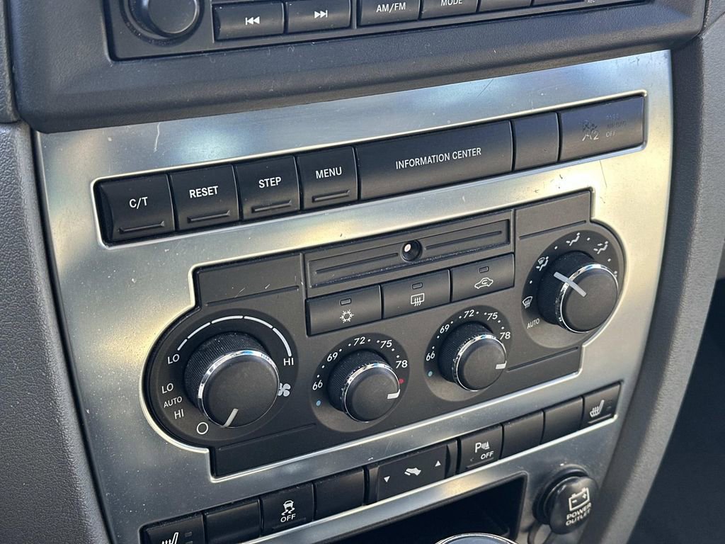 Used 2006 Jeep Grand Cherokee SRT8 w/ SRT Option Group I image 28