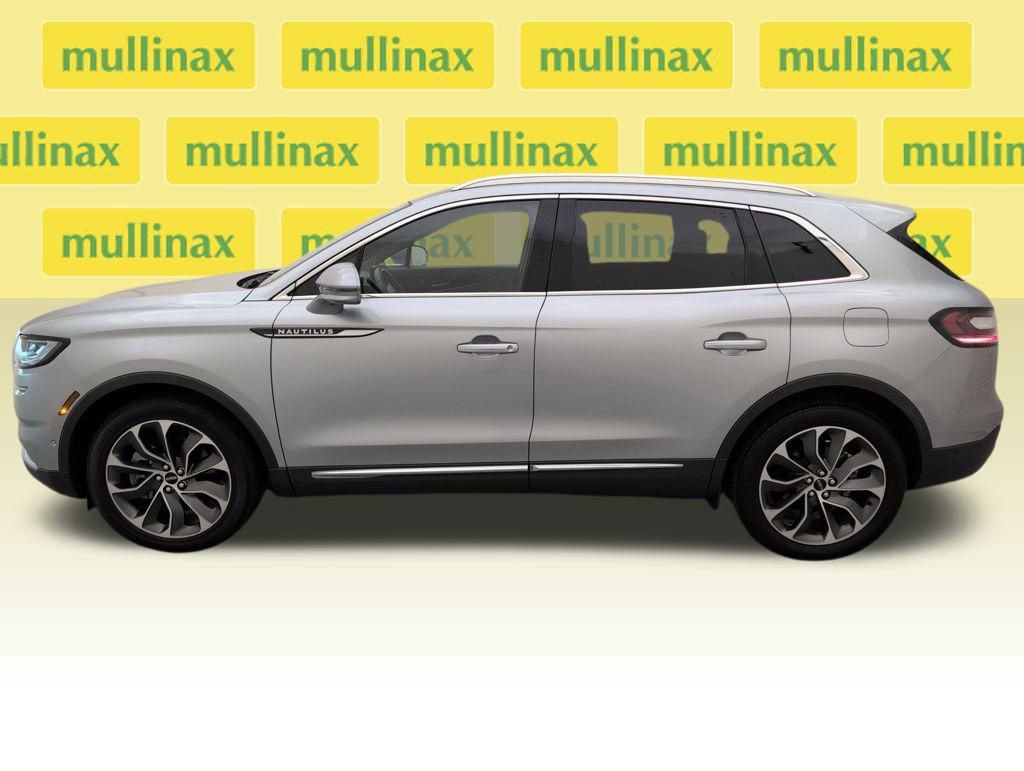 Used 2022 Lincoln Nautilus Reserve w/ Equipment Group 201A image 11