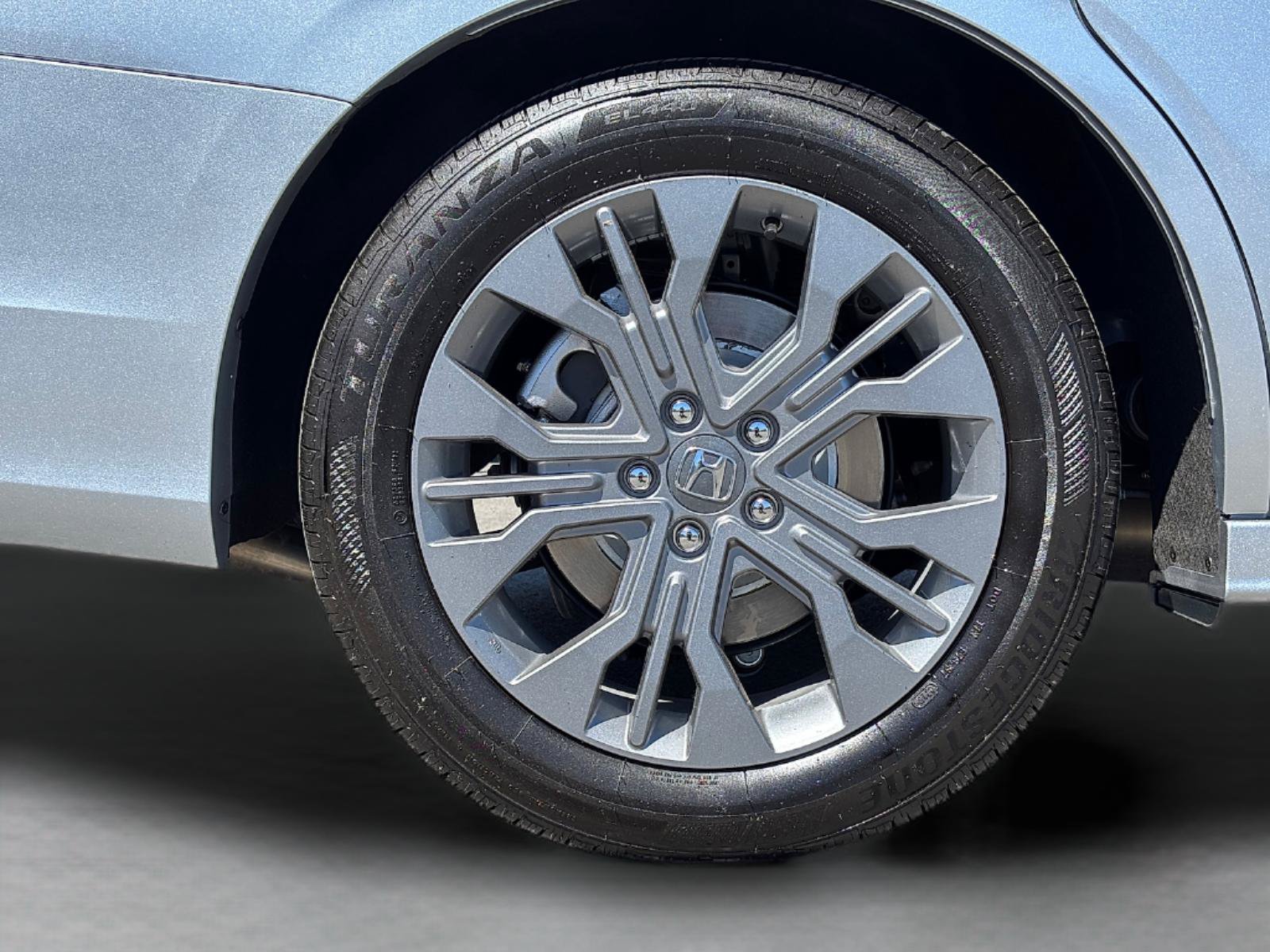 Certified 2026 Honda Odyssey Touring image 11