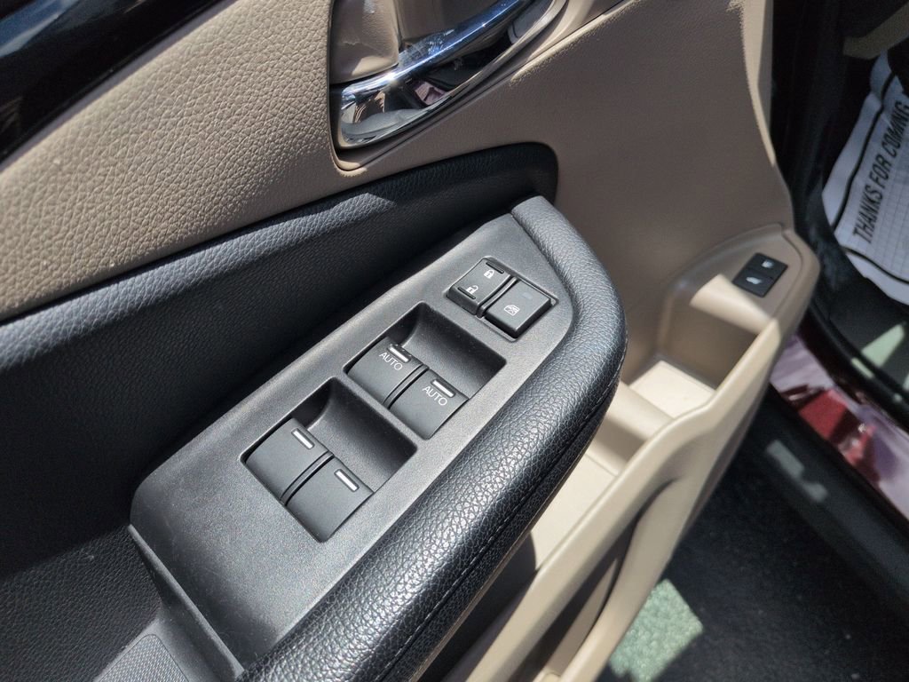 Used 2017 Honda Pilot Elite image 11
