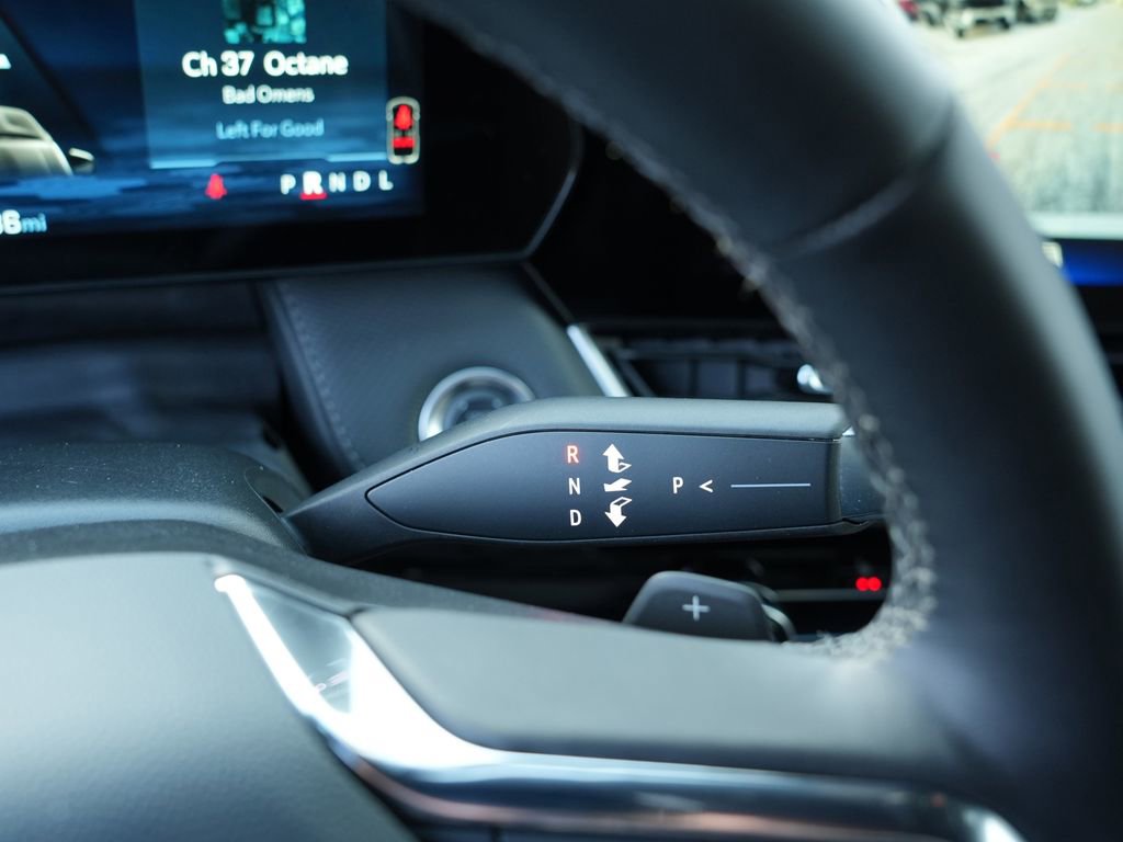 Used 2025 Chevrolet Equinox LT image 35