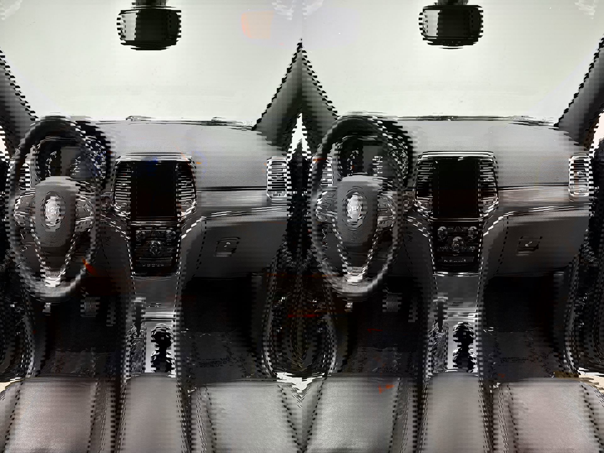 Used 2021 Jeep Grand Cherokee Limited w/ Trailer Tow Group IV image 14