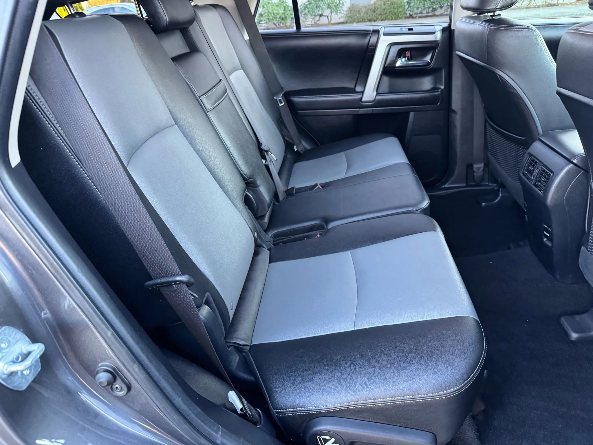 Used 2017 Toyota 4Runner SR5 Premium image 26