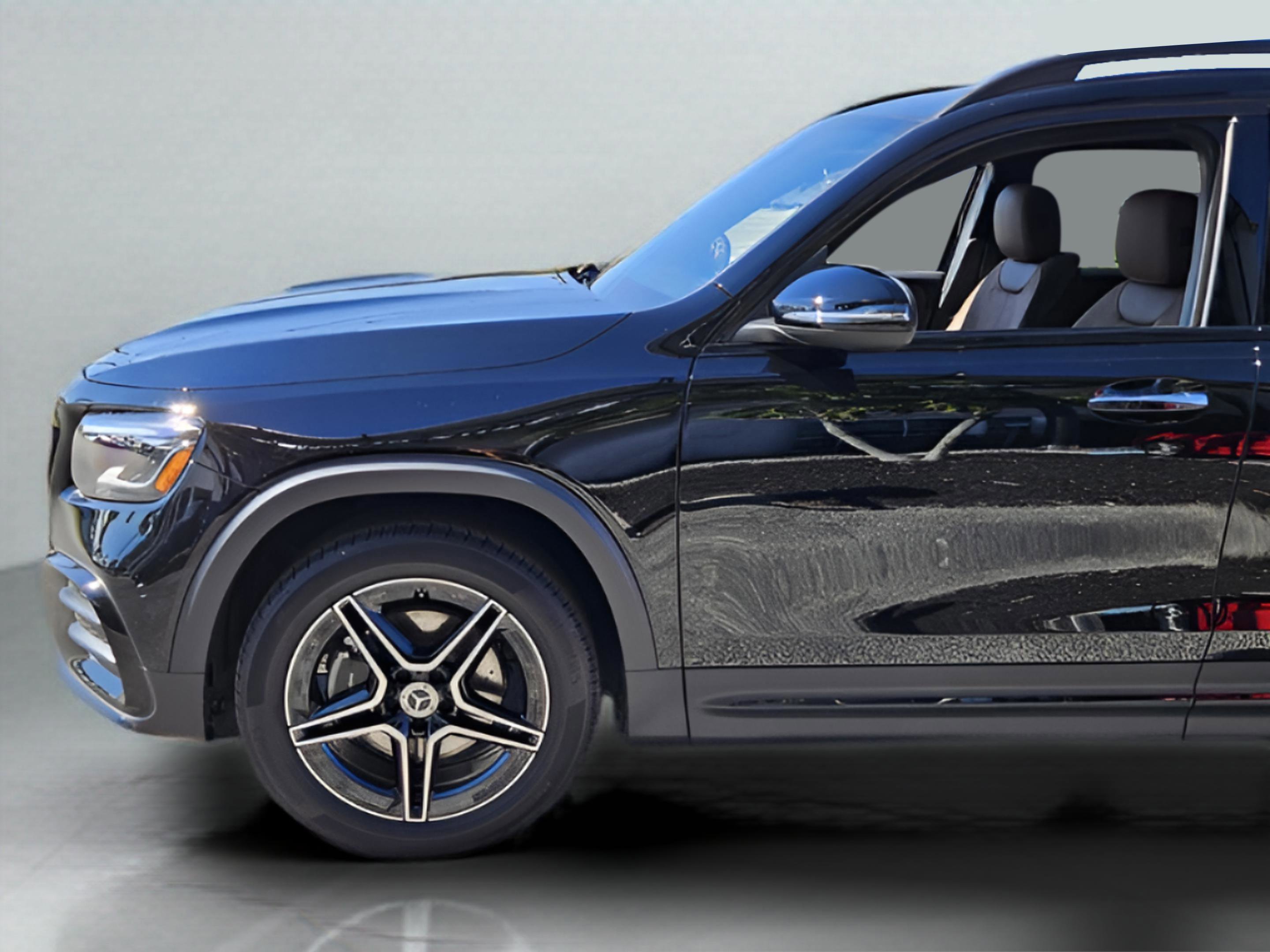 Used 2026 Mercedes-Benz GLB 250 image 43