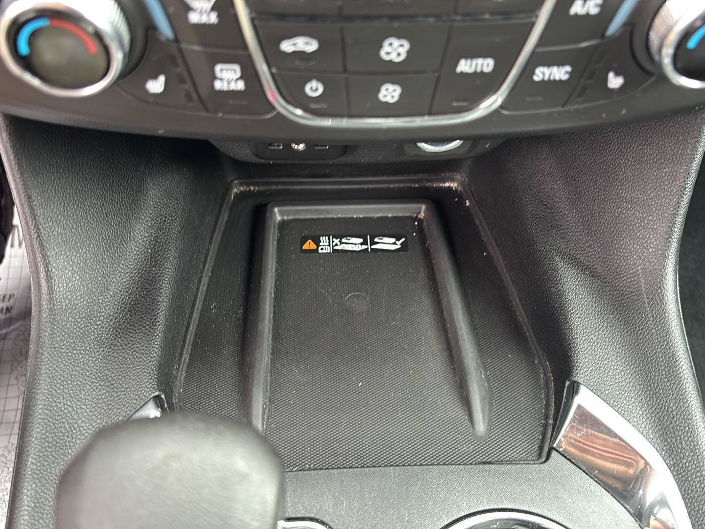 Used 2023 Chevrolet Traverse LT AWD/4WD image 29