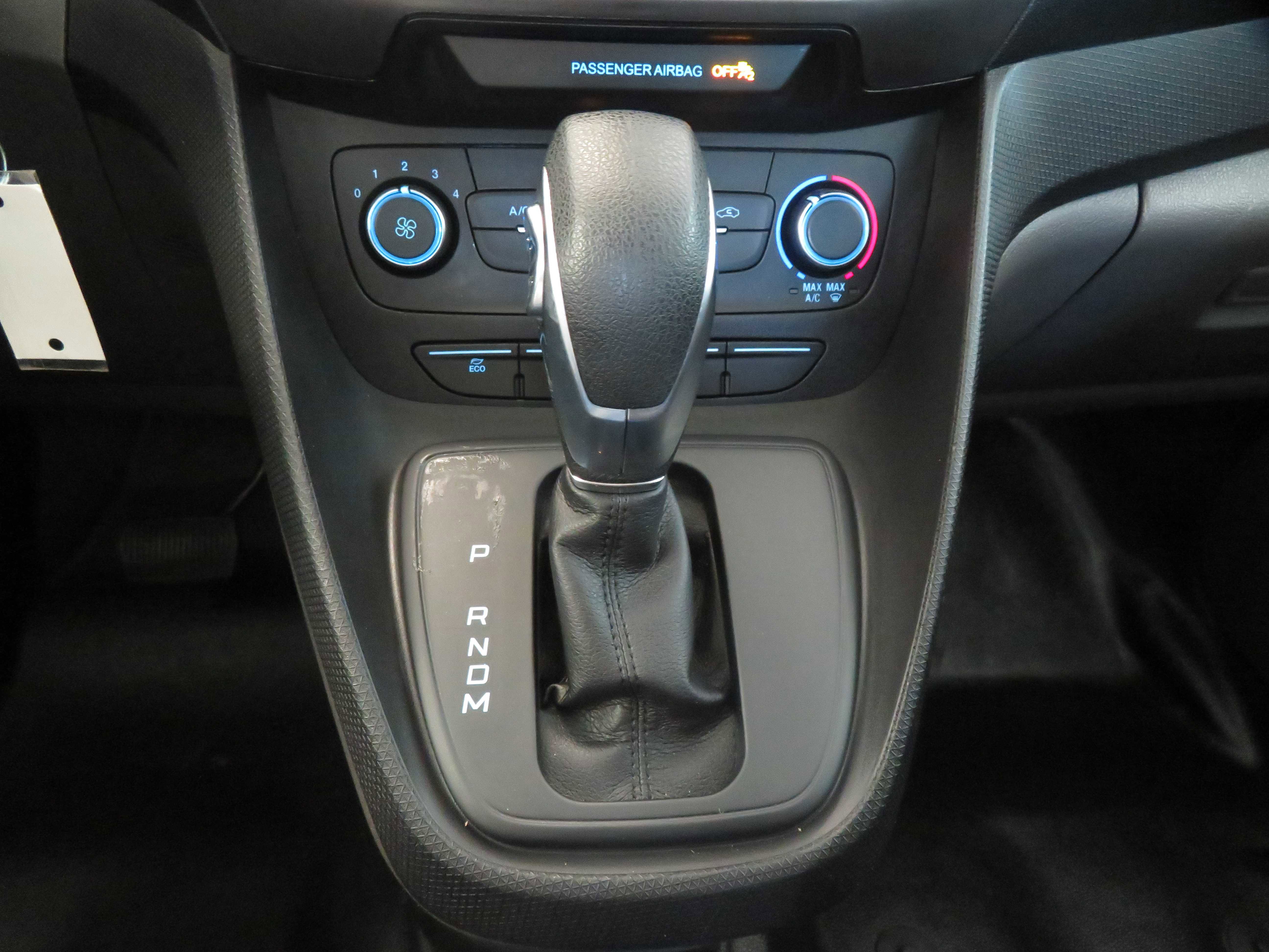 Used 2020 Ford Transit Connect XL image 44