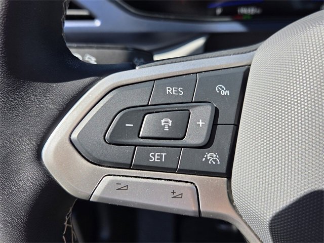 Used 2024 Volkswagen Taos SE image 28