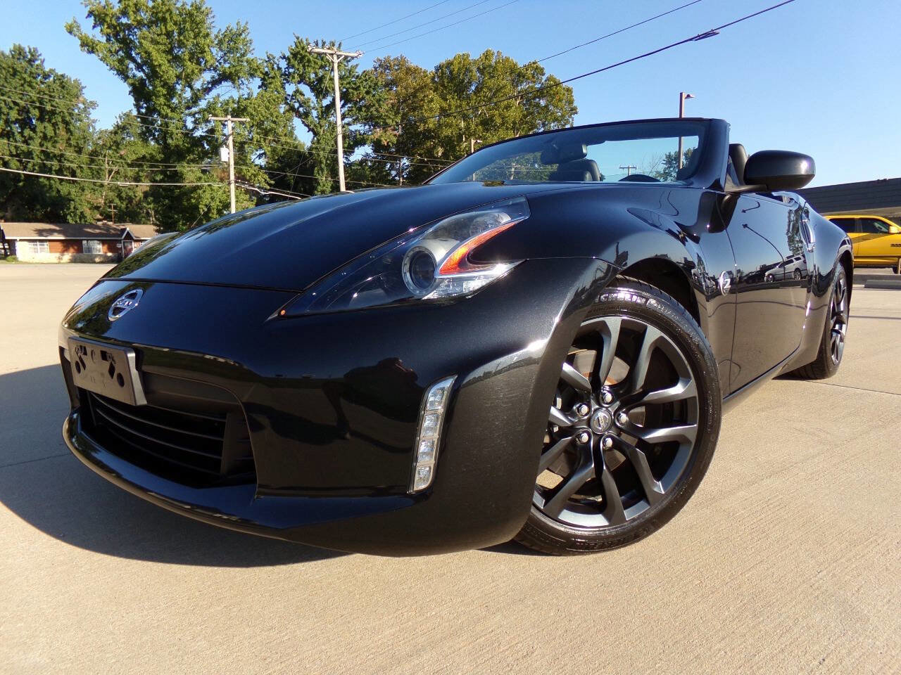 Used 2019 Nissan 370Z Roadster image 9